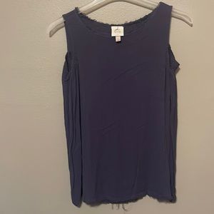 Super cute Knox Rose purple open-shoulder blouse
